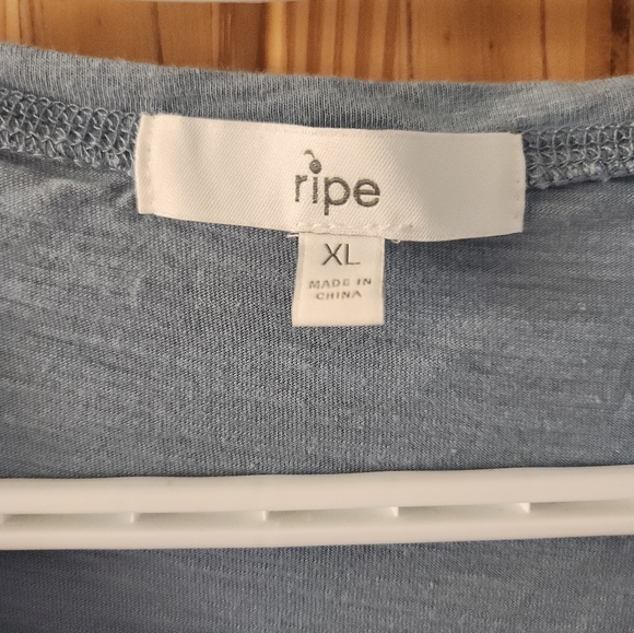 Ripe nursing tshirt size XL - Picture 3 of 4